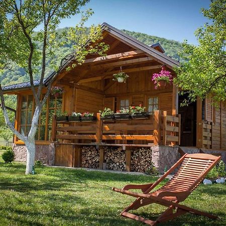 Rest House Ripac Prascijak Bagian luar foto