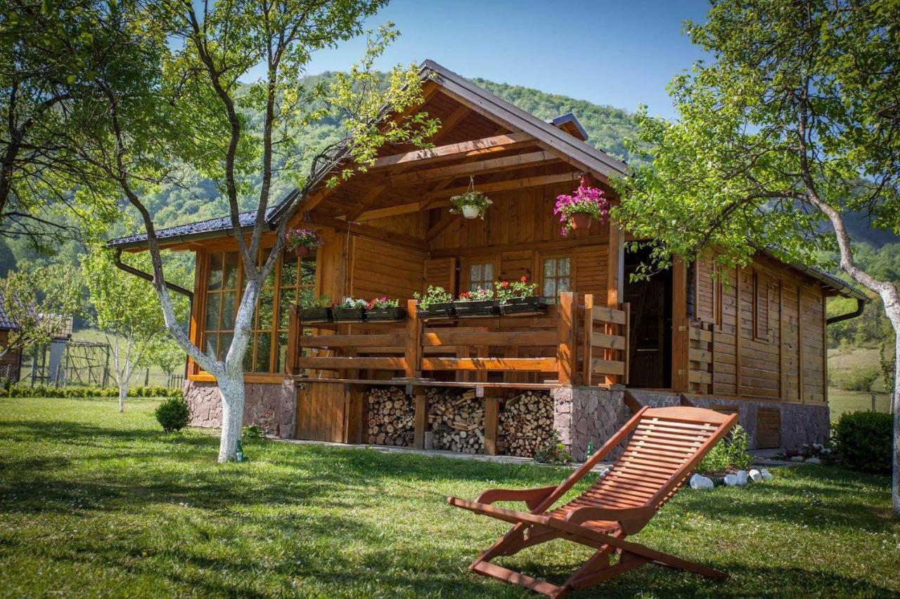 Rest House Ripac Prascijak Bagian luar foto