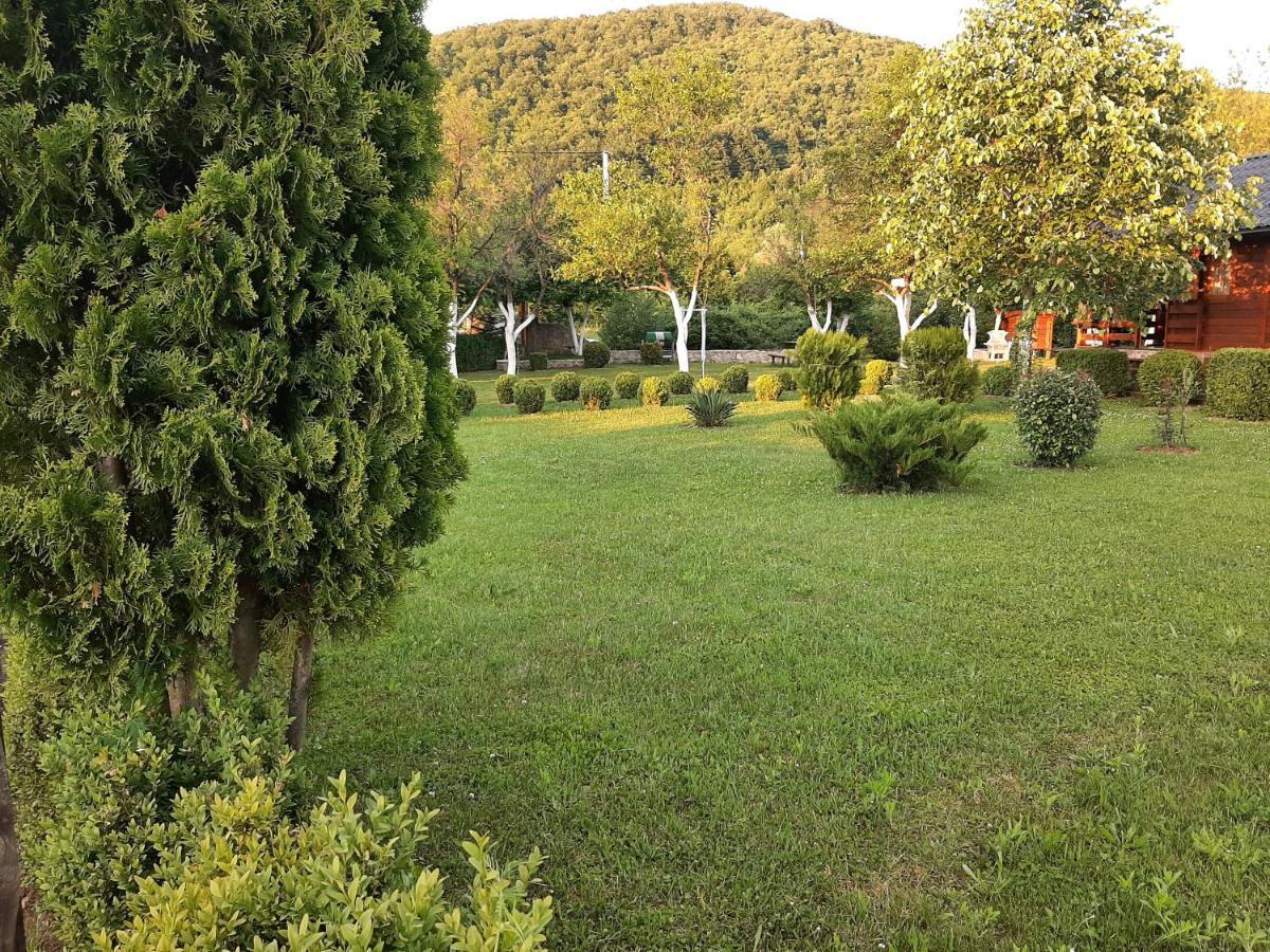 Rest House Ripac Prascijak Bagian luar foto
