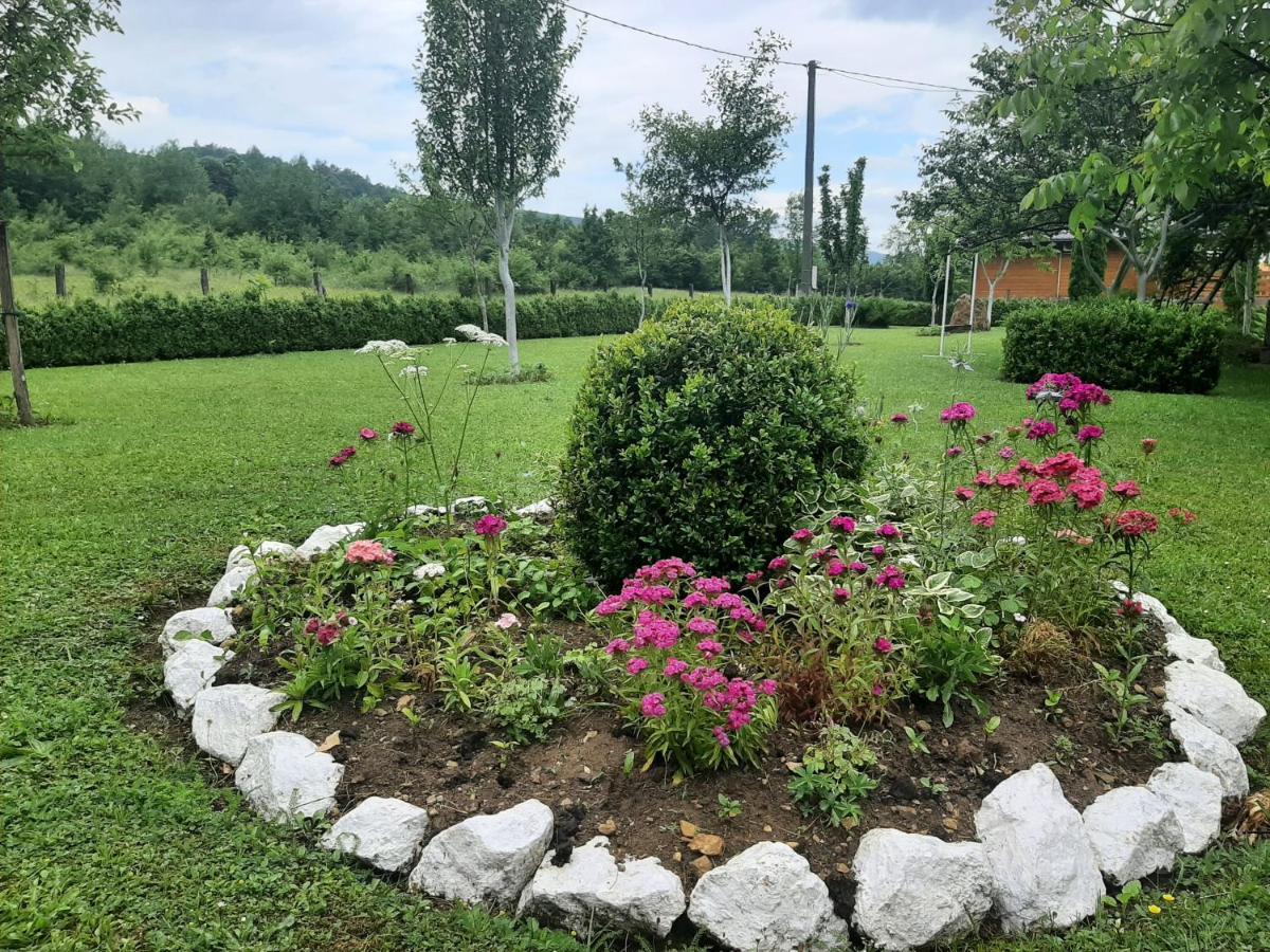 Rest House Ripac Prascijak Bagian luar foto