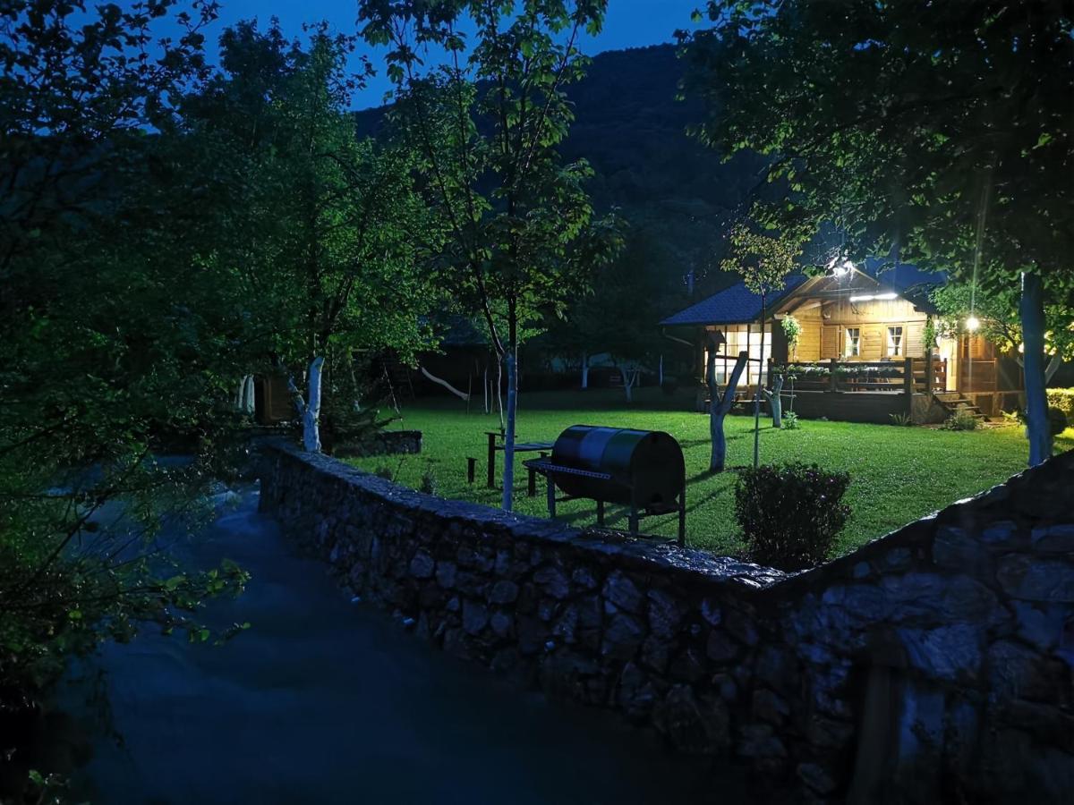 Rest House Ripac Prascijak Bagian luar foto